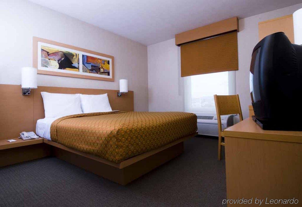 City Express By Marriott Celaya Parque Zimmer foto